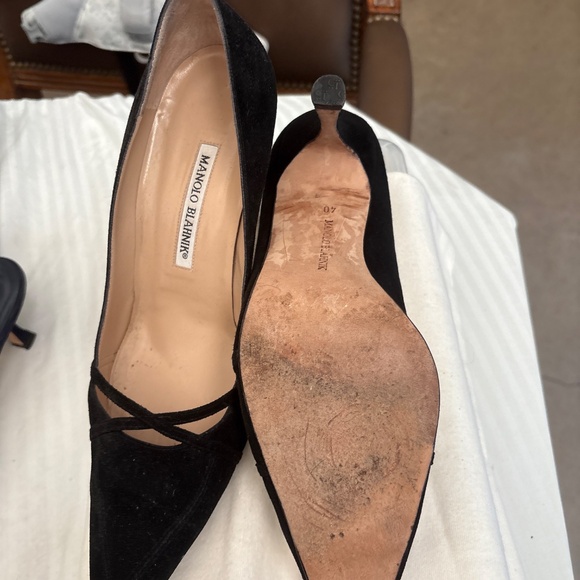 Manolo Blahnik black suede! - Picture 3 of 3